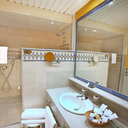 Guadacorte Park Hotel 4*