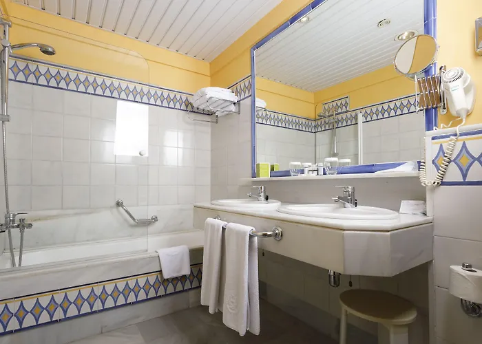 Hotel Azz Guadacorte Campo De Gibraltar