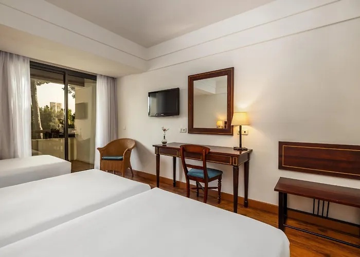 Hotel Azz Guadacorte Campo De Gibraltar 4*